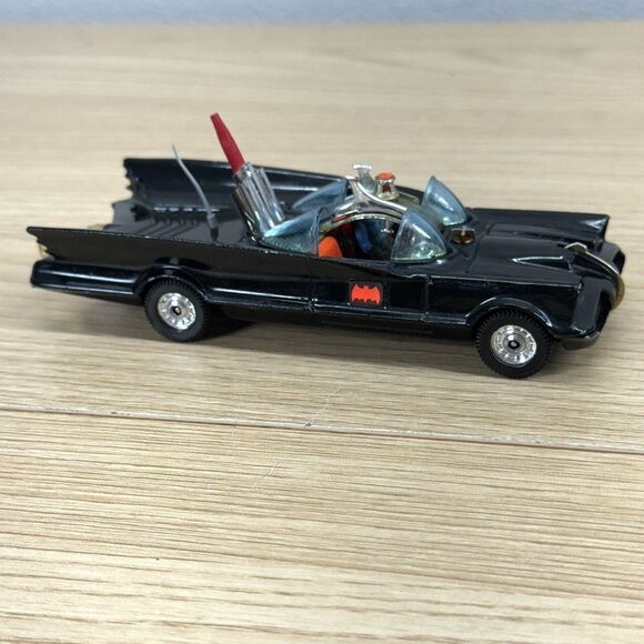 Corgi Toys #267 Batmobile w/ Batman Figure Car Toy Diecast Britain 60s Vintage - Picture 3 of 11